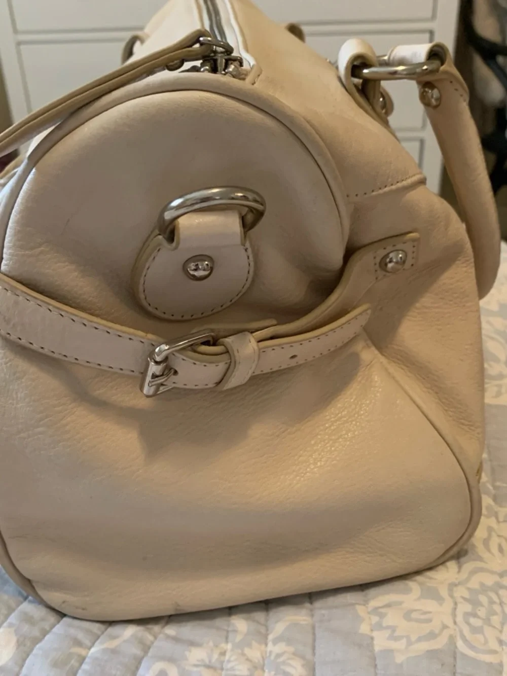 Danier Cream Leather Shoulder Bag with Silver Hardware